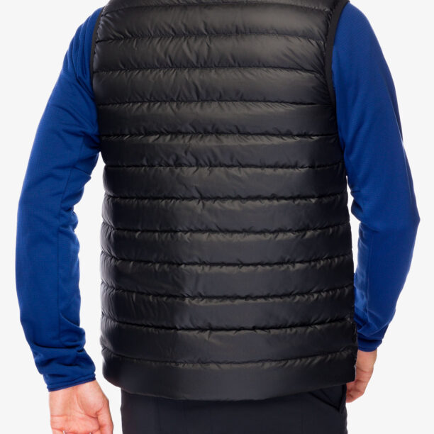 Vesta matlasata barbati Marmot Highlander Vest - black preţ