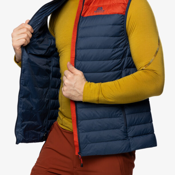 Preţ Vesta matlasata barbati Mountain Equipment Earthrise Vest - dusk/red rock