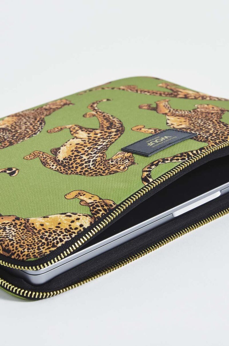 WOUF husa laptop Olive Leopard 15" & 16" preţ