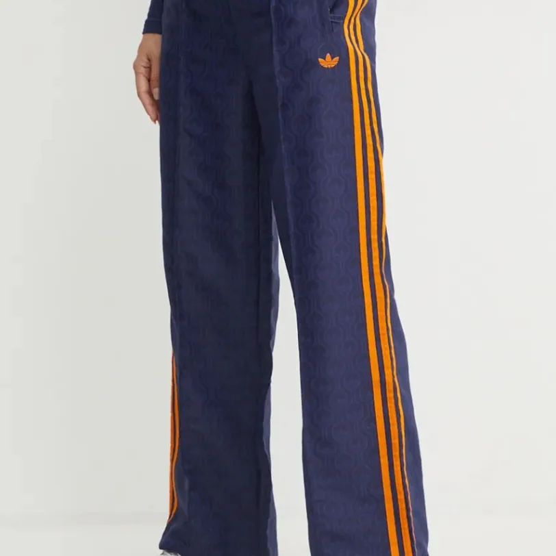 adidas Originals pantaloni Oversized Monogram Track Pant femei