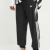 adidas Originals pantaloni barbati