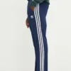 adidas Originals pantaloni de trening Adicolor 70s Track Pant culoarea albastru marin