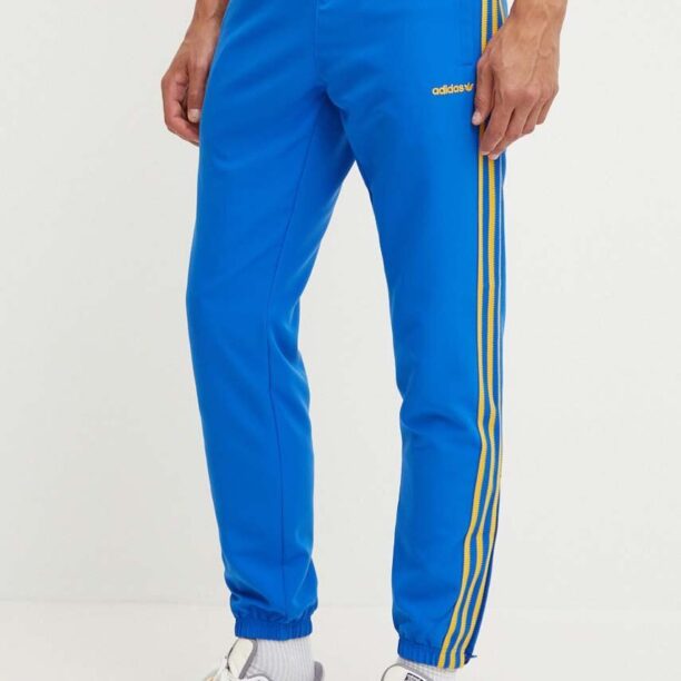 adidas Originals pantaloni de trening cu imprimeu