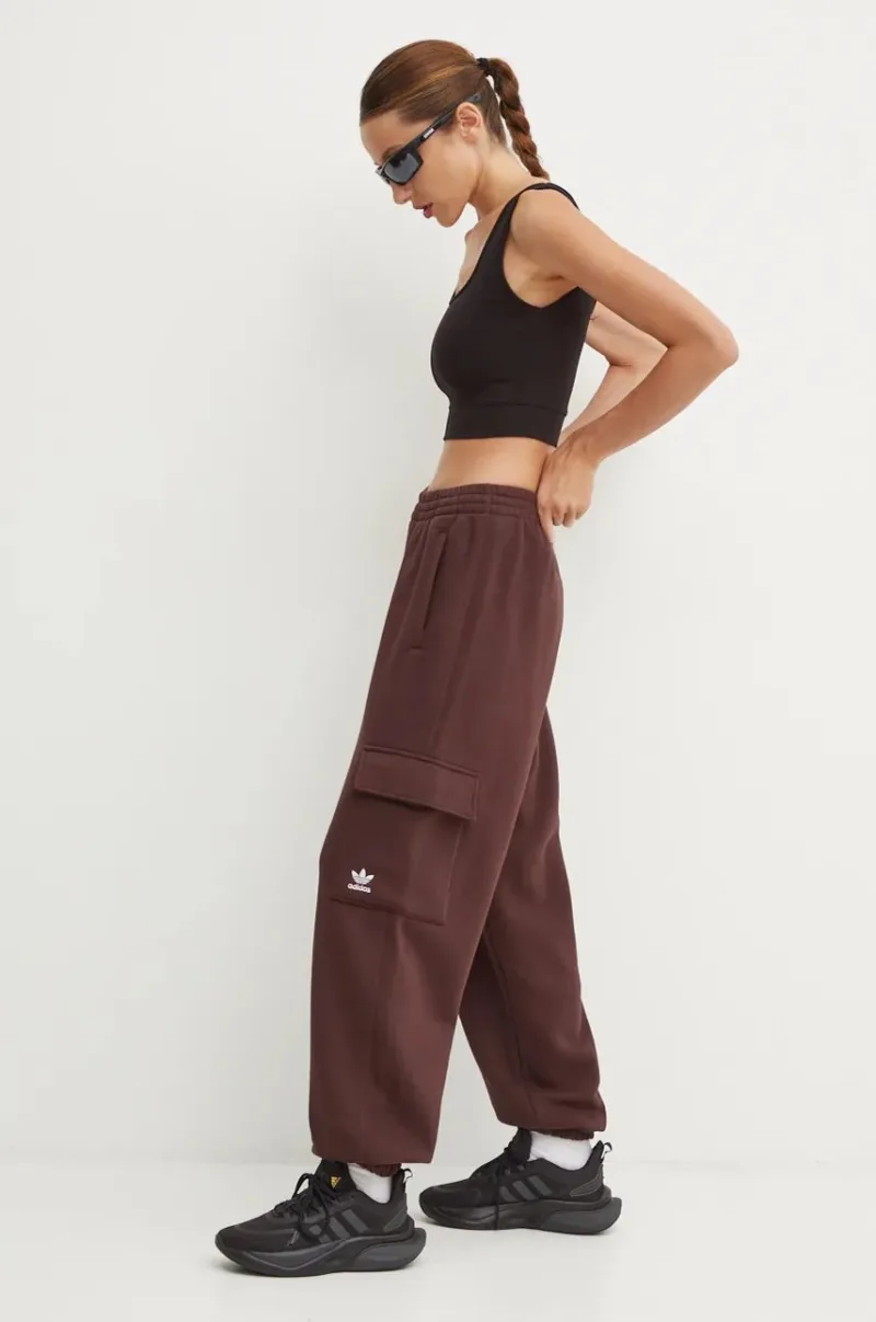 adidas Originals pantaloni de trening culoarea maro