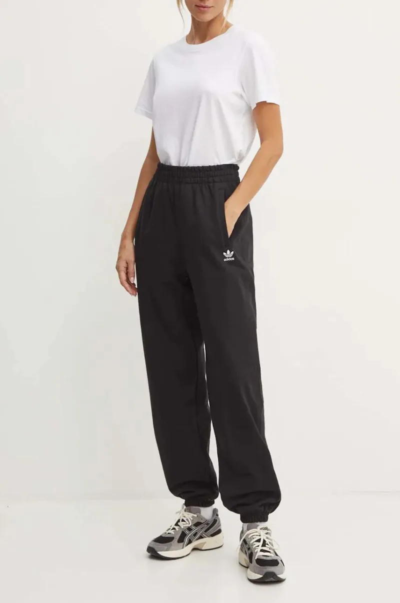 adidas Originals pantaloni de trening din bumbac Essential culoarea negru