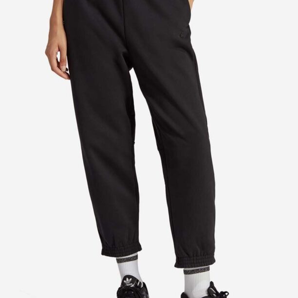 adidas Originals pantaloni de trening din bumbac culoarea negru