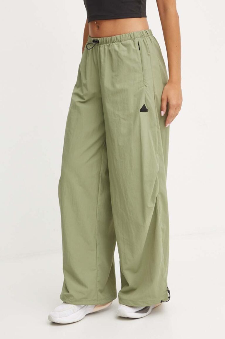 adidas pantaloni City Escape femei