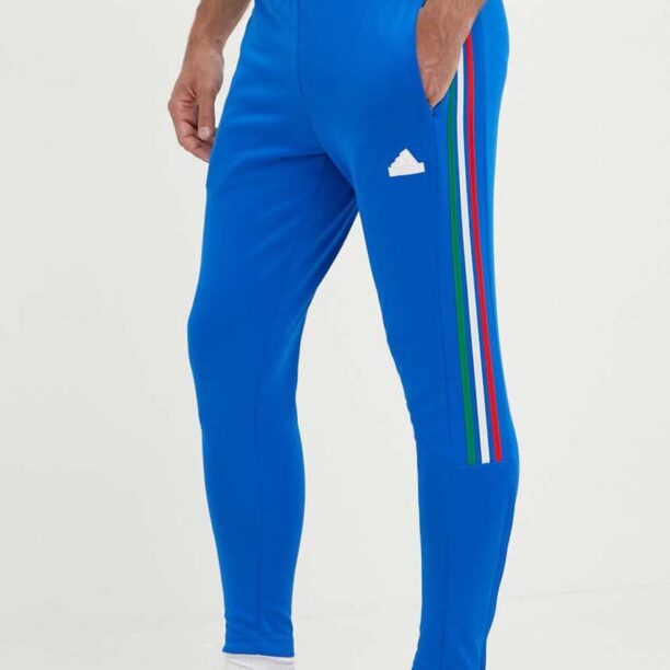 adidas pantaloni de antrenament Tiro cu imprimeu