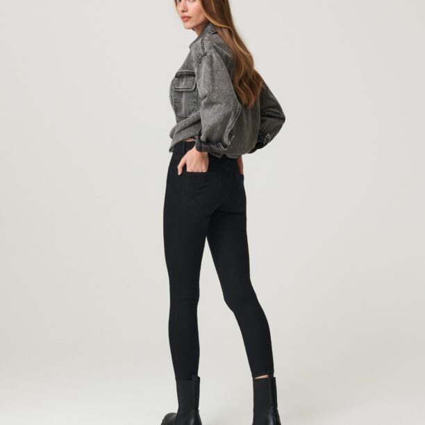 Preţ Blugi skinny cu talie medie - negru