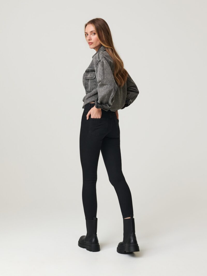 Preţ Blugi skinny cu talie medie - negru