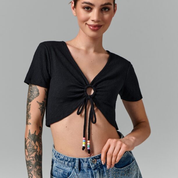 Preţ Crop top cu șnur decorativ - negru