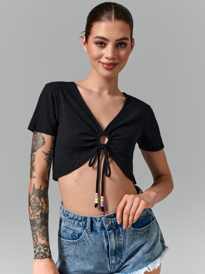 Preţ Crop top cu șnur decorativ - negru