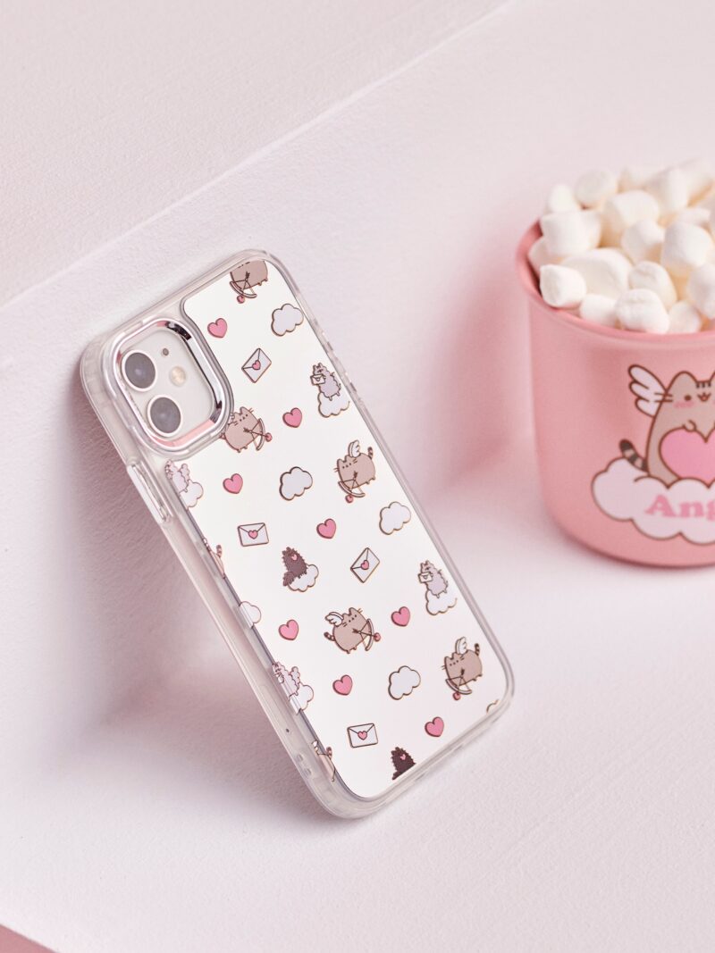 Etui pentru iPhone 11/XR Pusheen - alb preţ