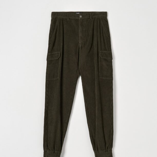 Pantaloni cargo - verde-maroniu preţ