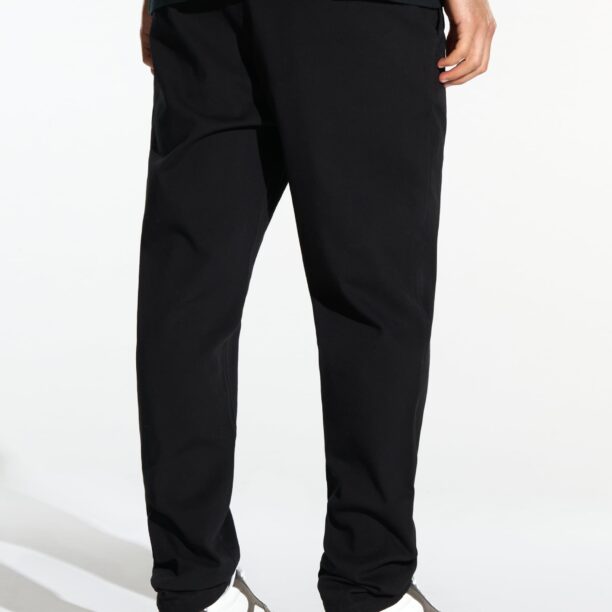 Preţ Pantaloni chino slim - negru