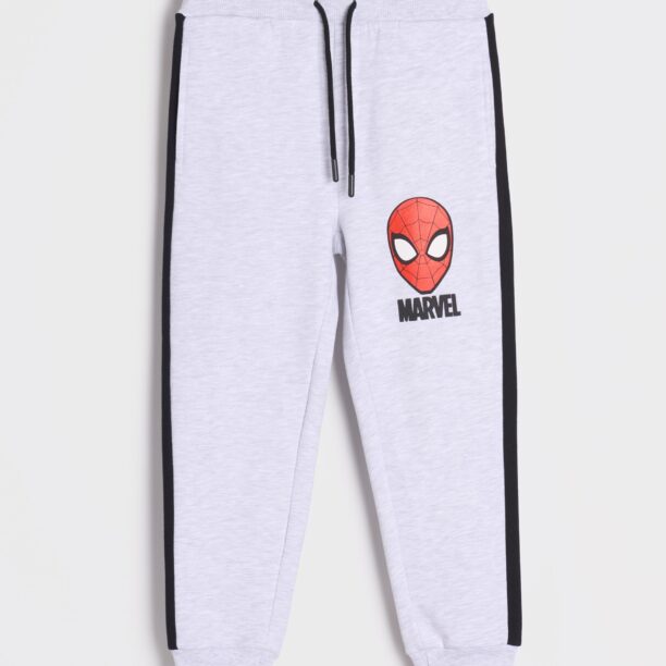 Preţ Pantaloni de trening Marvel - gri deschis