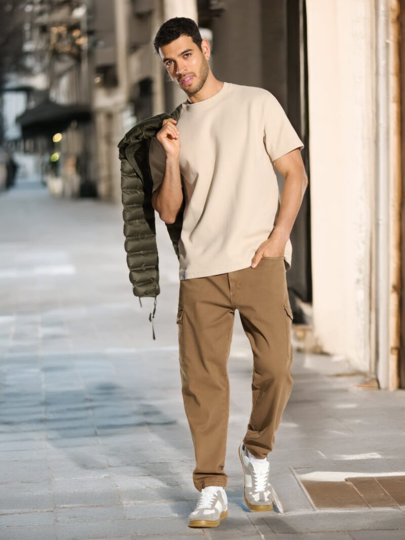 Pantaloni jogger - brun-auriu preţ