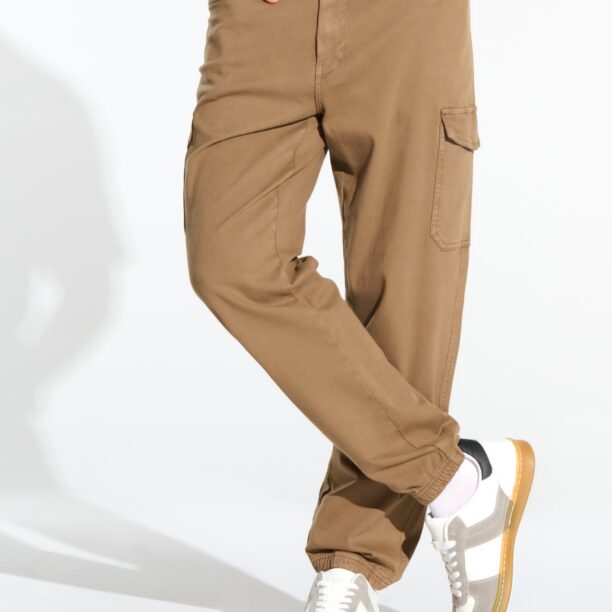 Preţ Pantaloni jogger - brun-auriu