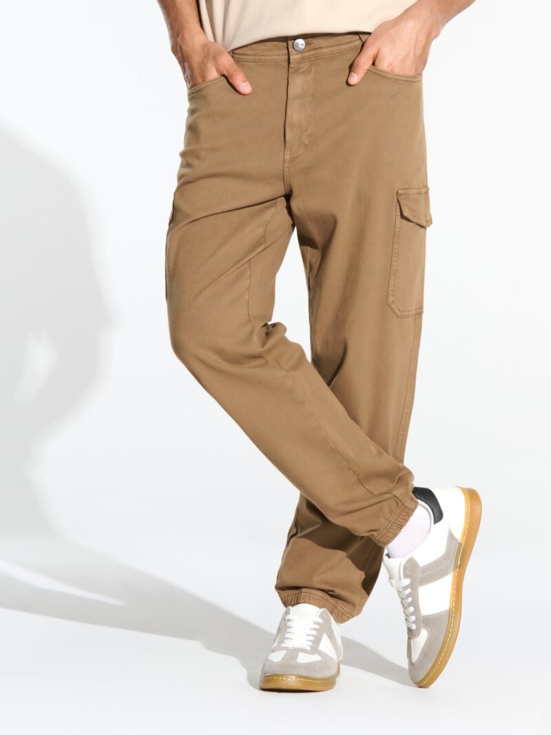 Preţ Pantaloni jogger - brun-auriu