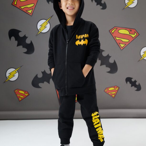 Pantaloni jogger cu Batman - negru preţ