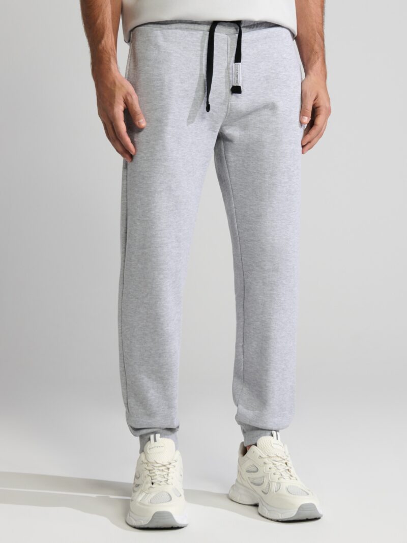 Pantaloni jogger - gri deschis preţ