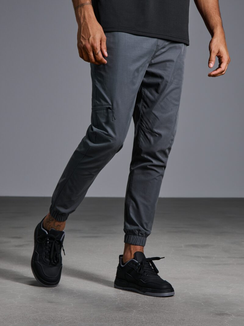 Pantaloni jogger - gri-neutru preţ