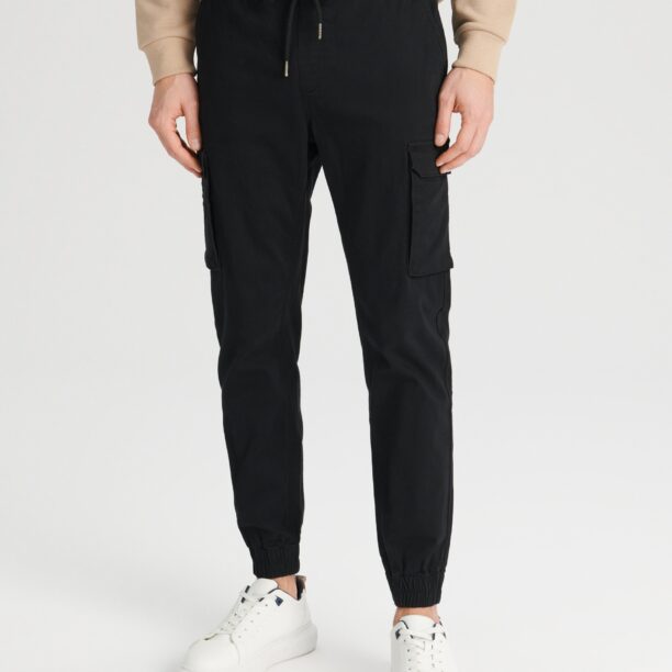 Pantaloni jogger - negru preţ