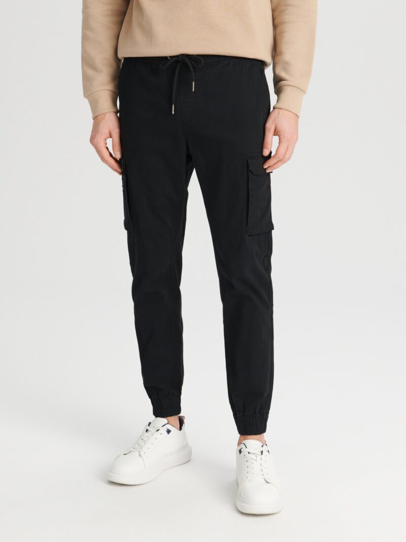 Pantaloni jogger - negru preţ