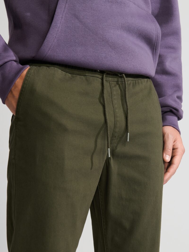 Original Pantaloni jogger - verde-prăfuit