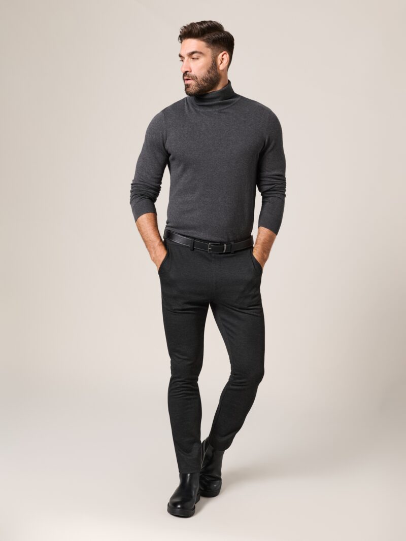 Pantaloni slim fit - negru preţ