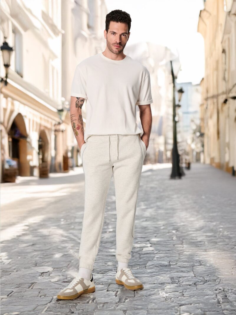 Pantaloni sport - gri deschis preţ