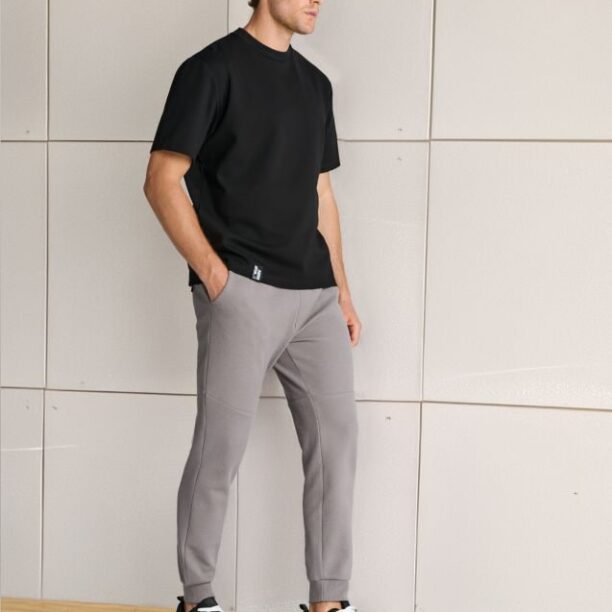 Pantaloni sport - gri deschis