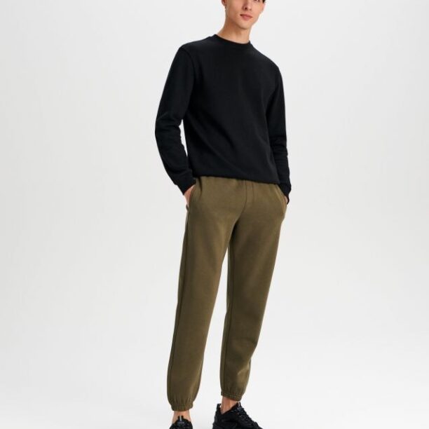 Pantaloni sport jogger - verde-maroniu