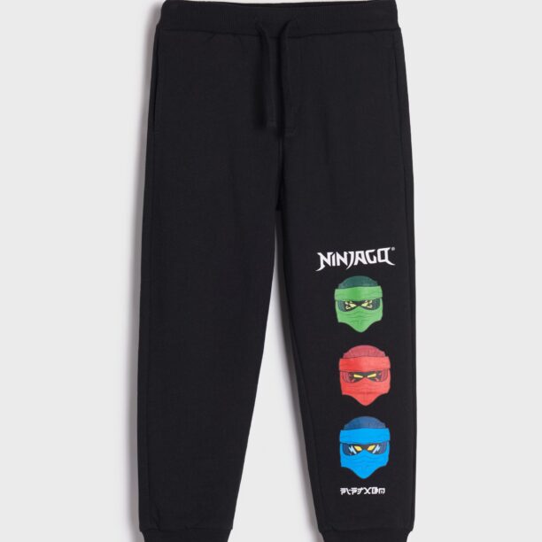 Pantaloni sport - negru preţ