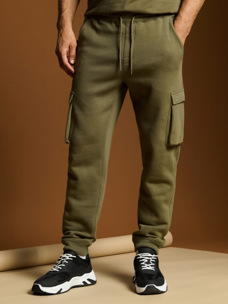 Pantaloni tapered fit - kaki preţ