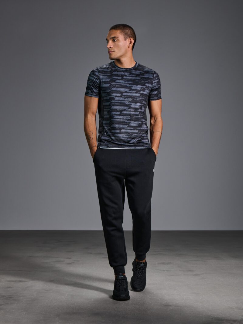 Preţ Pantaloni tapered fit - negru