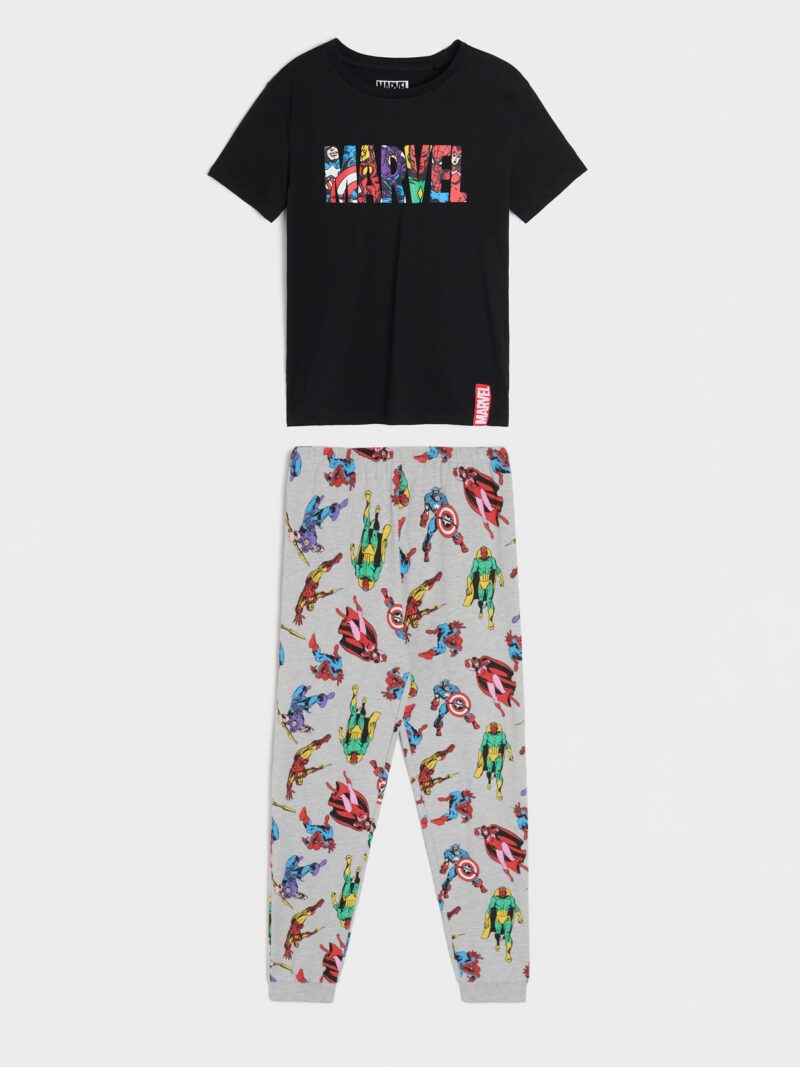 Pijama din două piese Marvel - negru preţ