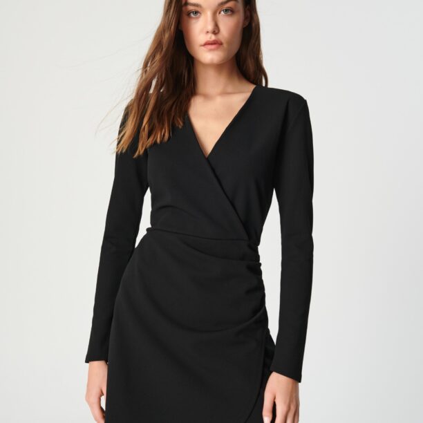 Rochie mini cu fronseu - negru preţ