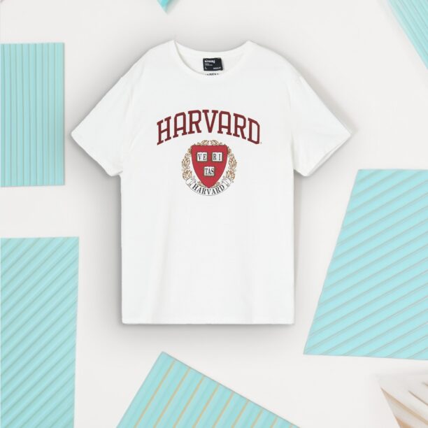 Tricou Harvard - crem preţ