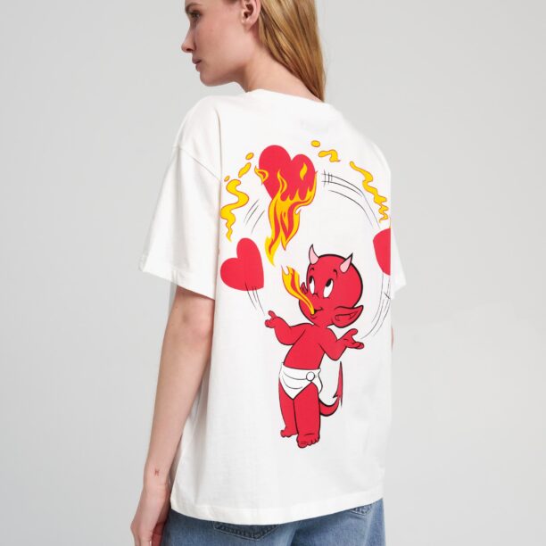 Preţ Tricou Hot Stuff - crem