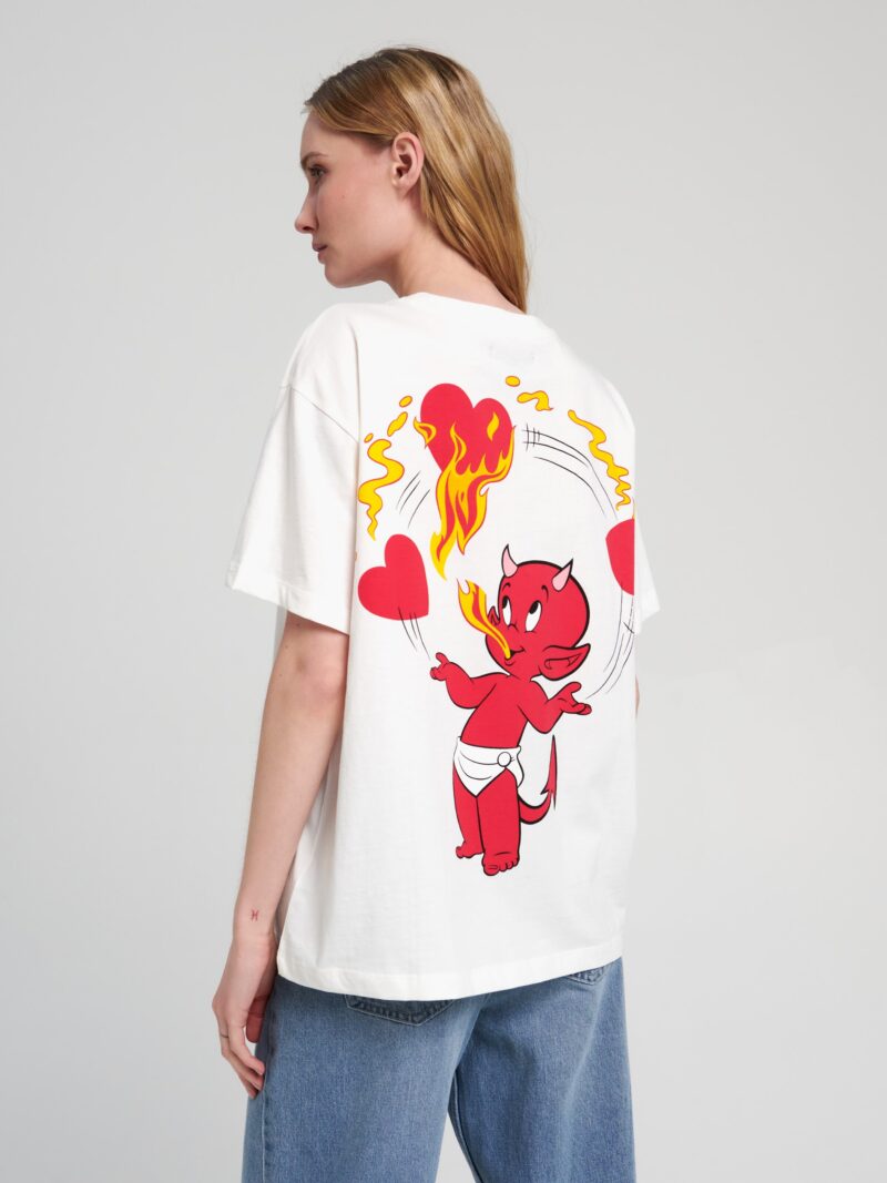 Preţ Tricou Hot Stuff - crem