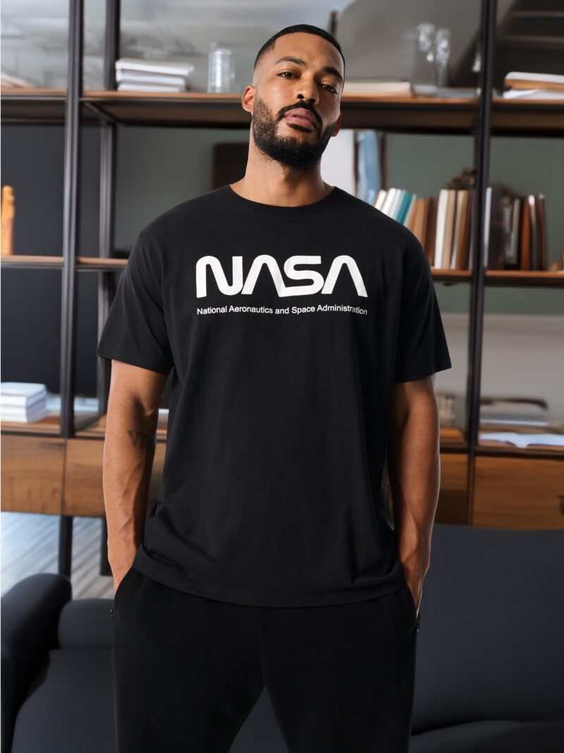 Tricou NASA - negru preţ