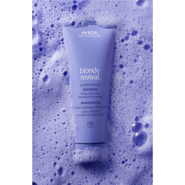 Cumpăra Aveda Blonde Revival™ Purple Toning Shampoo sampon tonifiant cu violete pentru iluminarea părului sau pentru părul cu șuvițe 200 ml