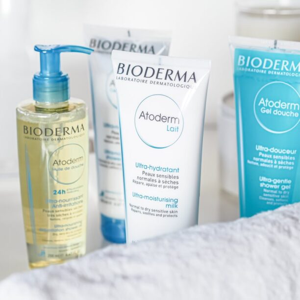 Preţ Bioderma Atoderm Shower Oil ulei de dus calmant si hranitor pentru ten uscat si iritat 200 ml