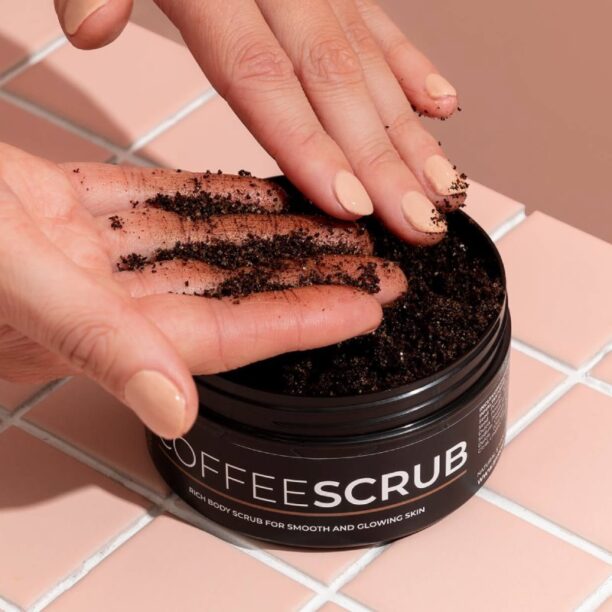 Preţ ByRokko Coffee Scrub Coffee Scrub peeling corporal cu zahar 210 ml