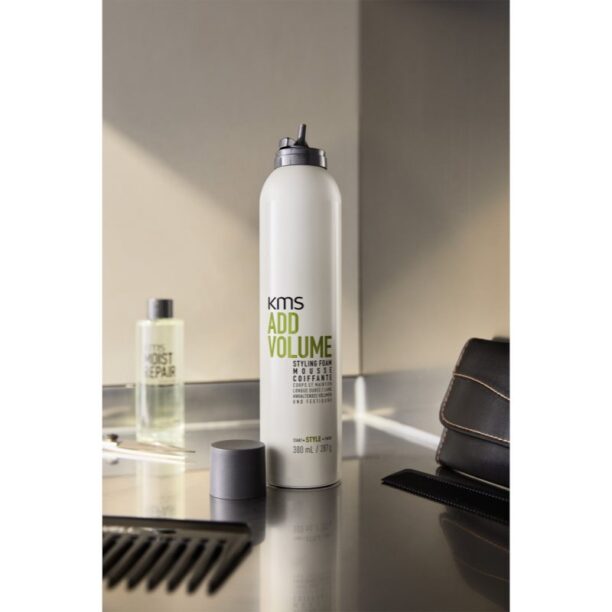 Cumpăra KMS Add Volume Styling Foam spumă de păr pentru volum de lunga durata 300 ml