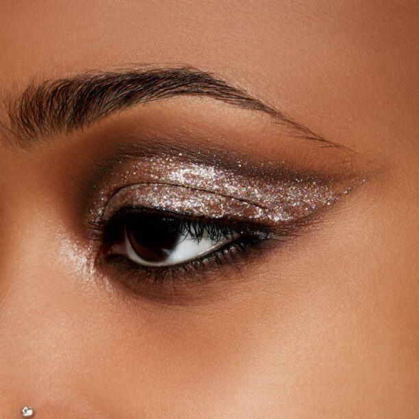 Cumpăra MAC Cosmetics Dazzleshadow Liquid farduri de ochi lichide cu sclipici culoare Not Afraid To Sparkle 4