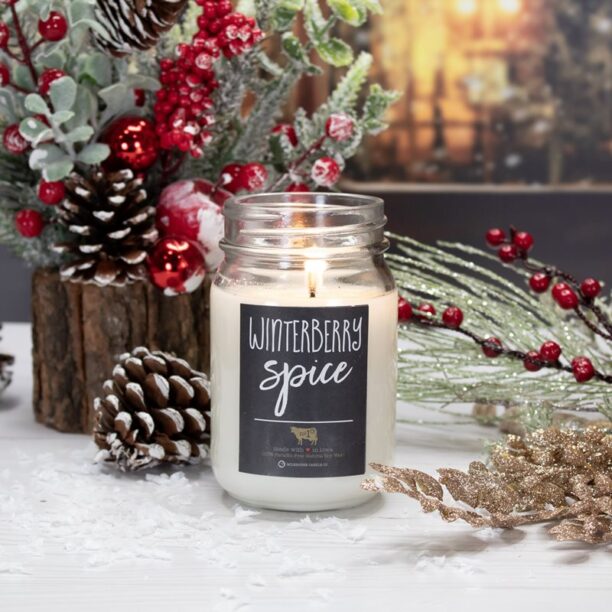 Milkhouse Candle Co. Farmhouse Winterberry Spice lumânare parfumată 369 g preţ