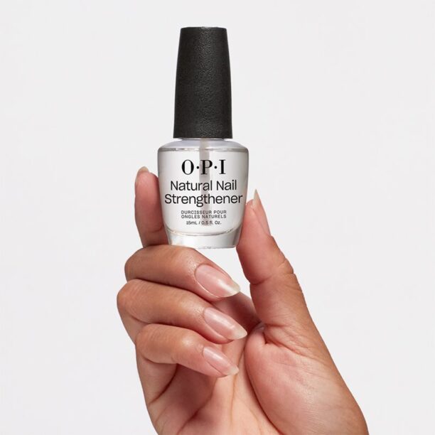 Original OPI Natural Nail Strengthener lac intaritor de baza pentru unghii cu efect de întărire 15 ml