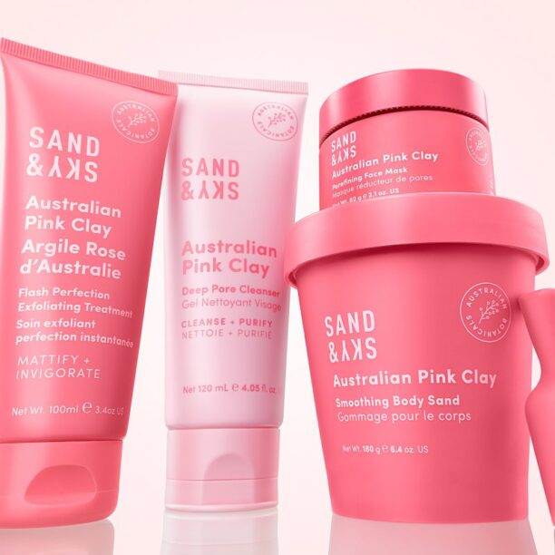 Original Sand & Sky Australian Pink Clay Smoothing Body Sand exfoliant pentru corp cu efect de iluminare 180 g